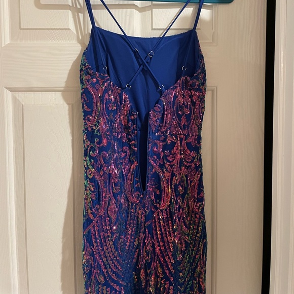 Multi-color sequins ball gown. Mermaid fit with leg slit - Picture 2 of 4